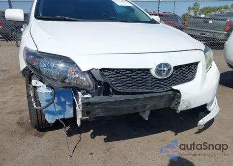 2010 Toyota Corolla S z USA, uszkodzony, nr VIN 2T1BU4EE0AC446469